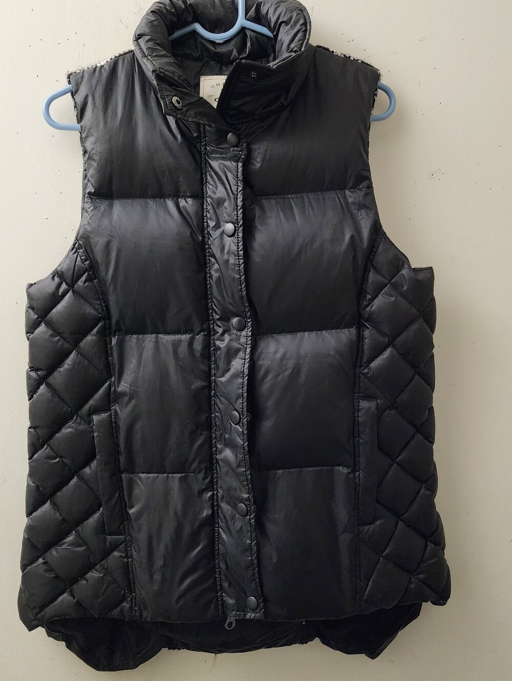 Black Quilted Puffer Vest - Women's Sleeveless Coat